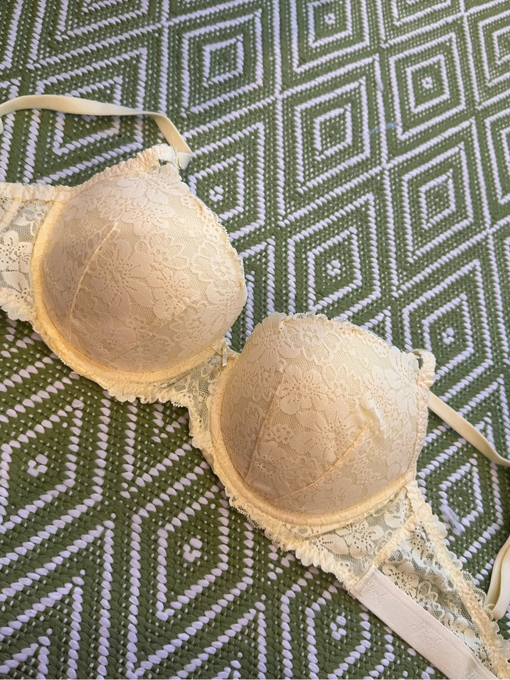 Victoria's Secret PINK Lace Push-Up Bra in Yellow